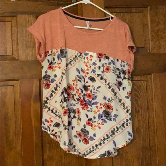 Xhilaration Tops - Two-tone pink and floral short sleeve shirt